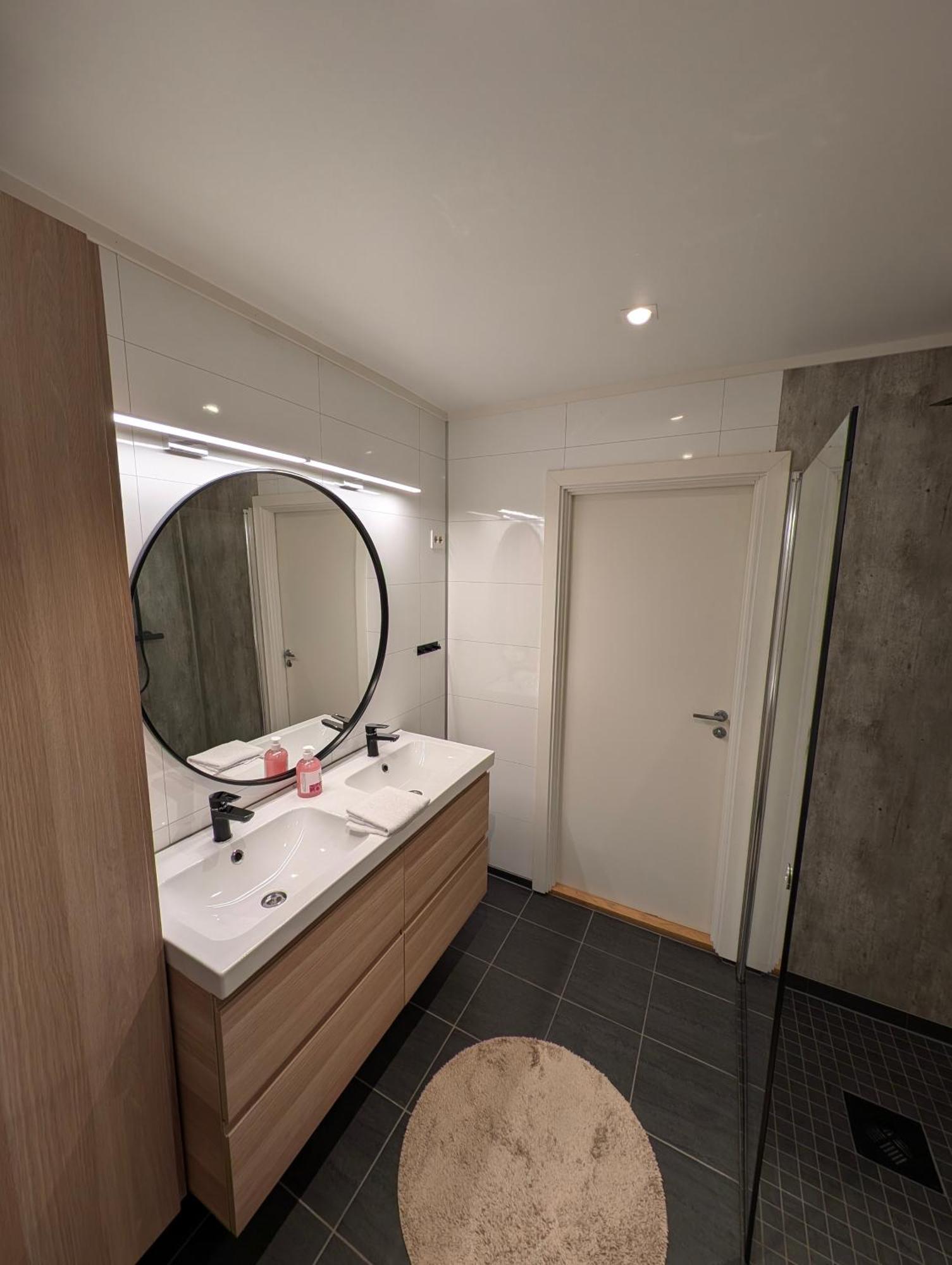 Reine City Apartment Pokoj fotografie